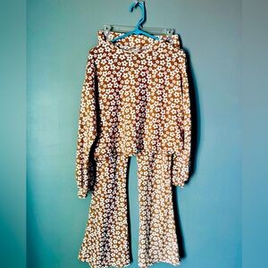 Belle du jour super soft two-piece set.